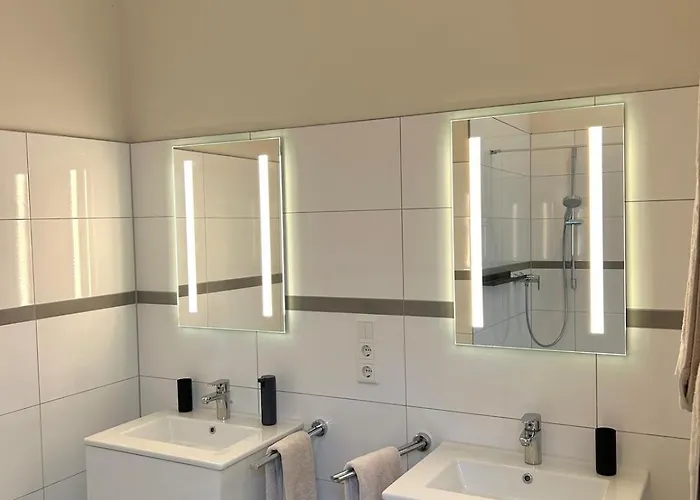 Pure Highlight Living - 10 *